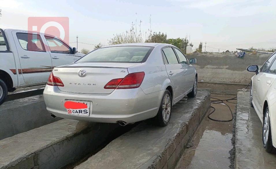 تويوتا أفالون